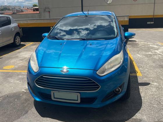 FORD FIESTA 1.6 SE HATCH 16V FLEX 4P POWERSHIFT